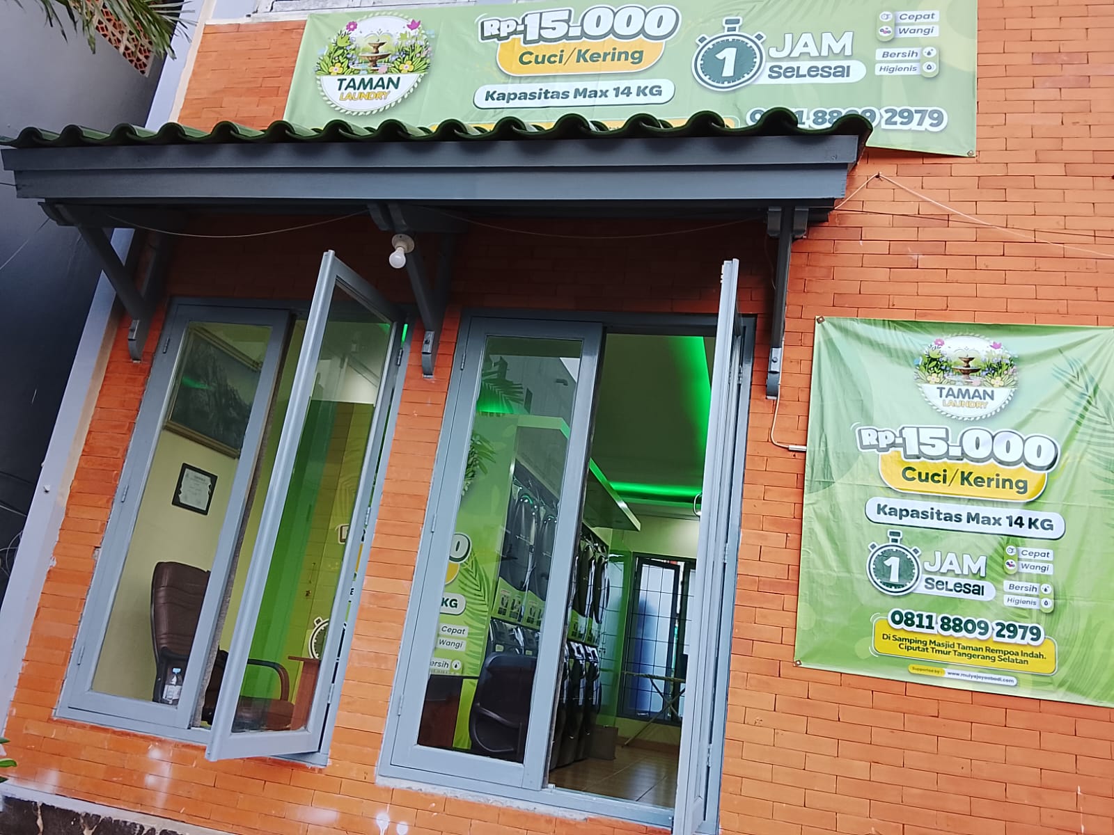 Tampak depan outlet Taman Laundry